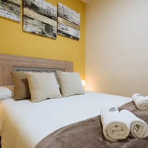 Cozy And Well Located In The Center Of , Sevilla España